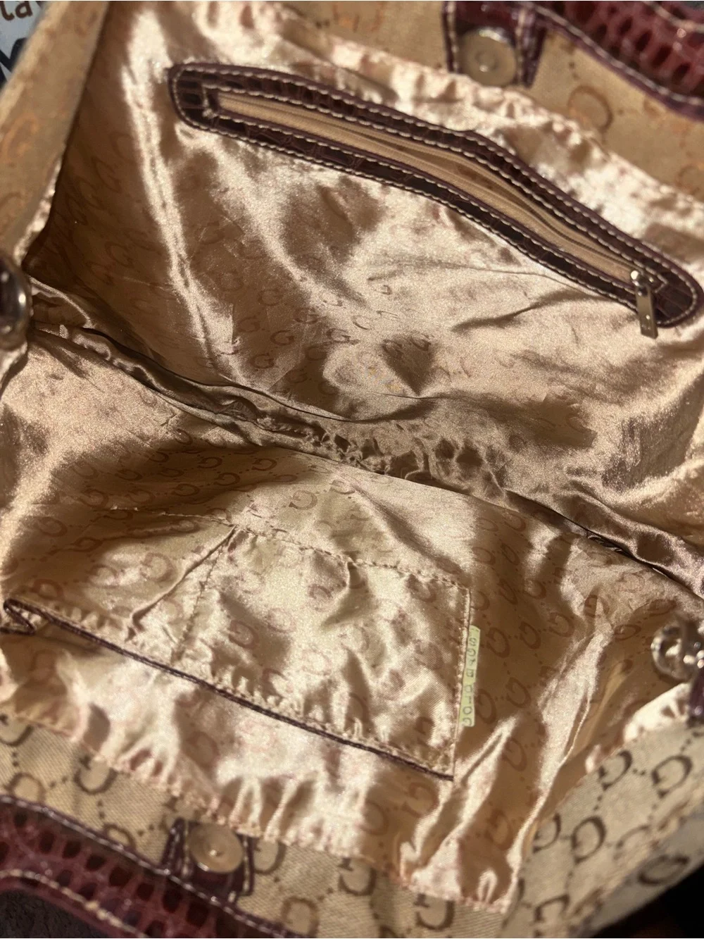 Y2K vintage Guess Beige Monogram Tote with Dark Brown Croc-wTrim Handles